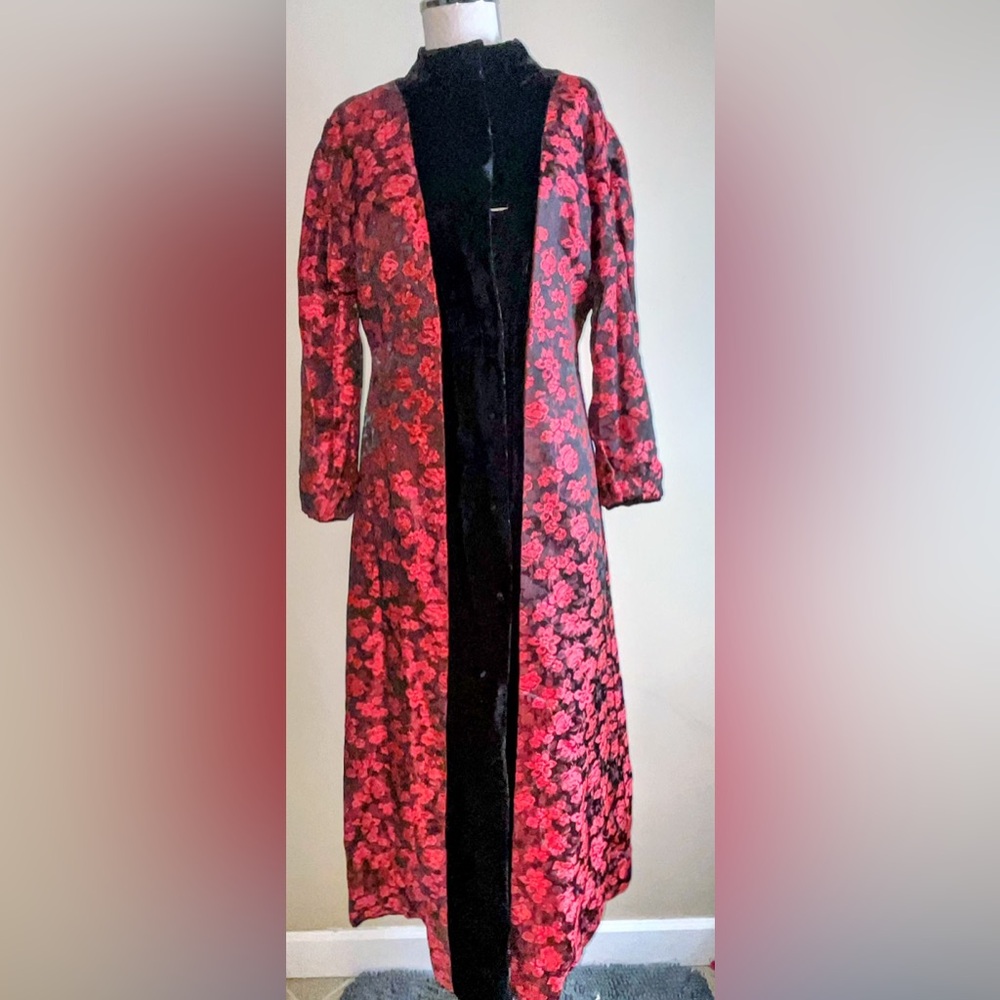 Elegant Reversible Black/Red Velvet Coat
